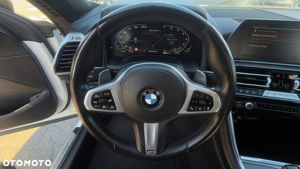 BMW Seria 8 - 16