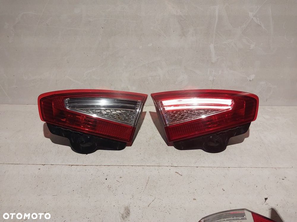 Ford mondeo mk4 lift kombi prawa lewa tylna lampa w klape bagażnika