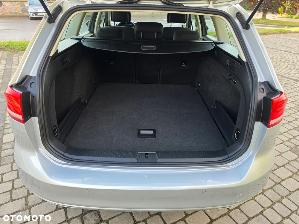 Volkswagen Passat 2.0 TDI (BlueMotion Technology) Comfortline - 18
