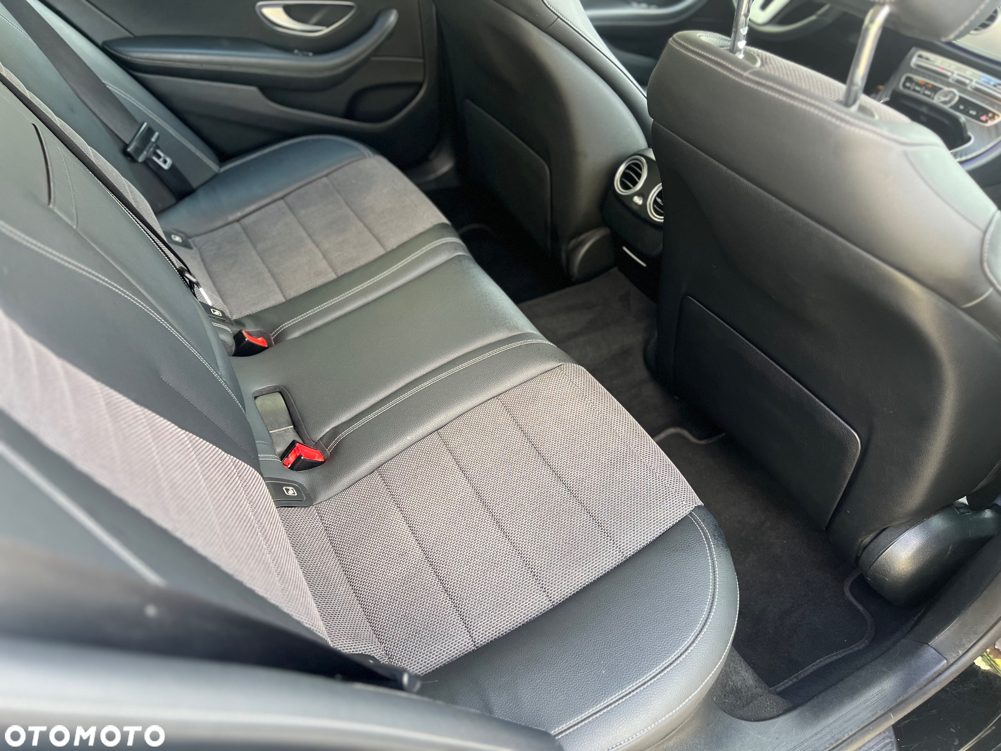 Mercedes-Benz Klasa E 300 de T 9G-TRONIC Avantgarde - 22