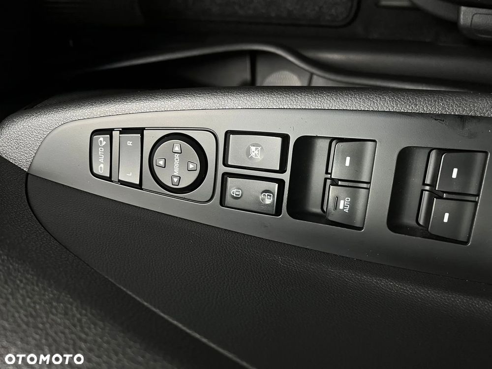 Hyundai Tucson 1.6 GDI BlueDrive Style 2WD - 25