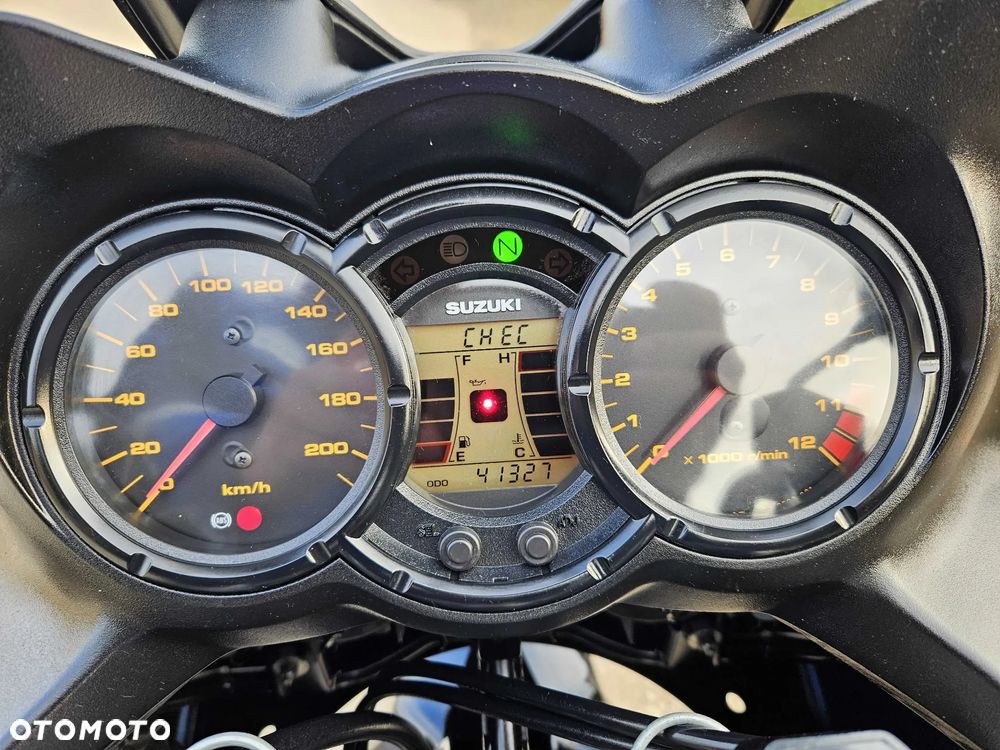 Suzuki DL - 25