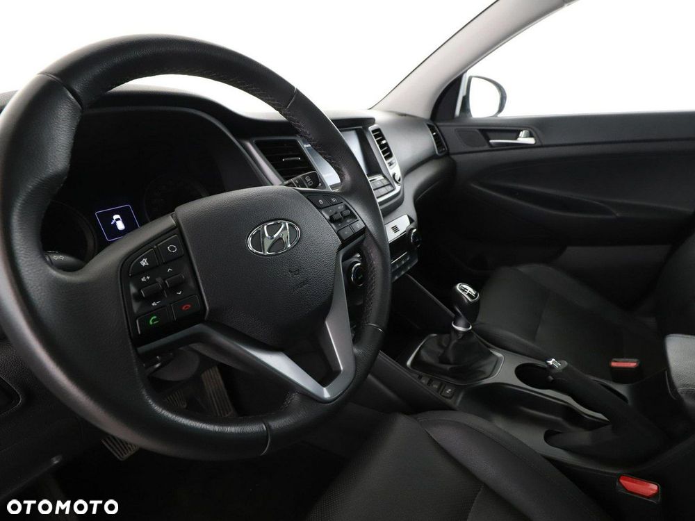 Hyundai Tucson 1.7 CRDI BlueDrive Style 2WD - 15