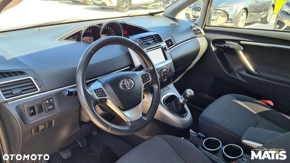 Toyota Verso - 34