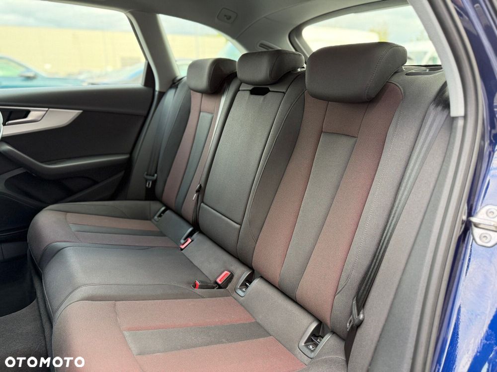 Audi A4 Allroad - 12