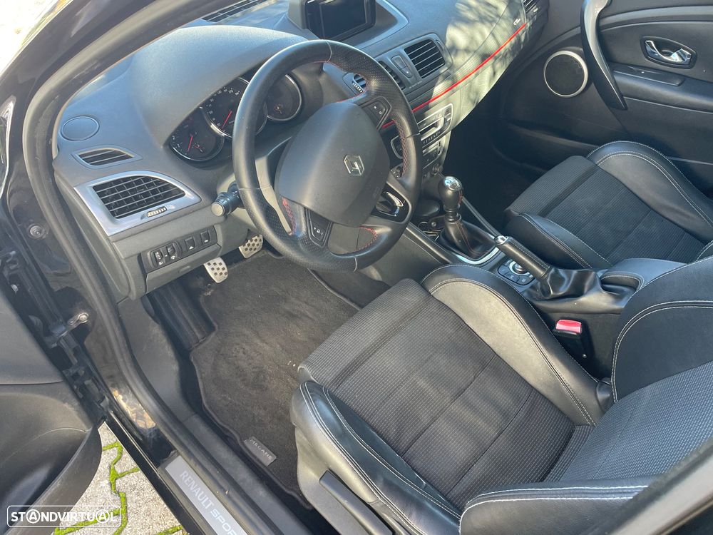 Renault Mégane Sport Tourer 1.6 dCi GT Line SS - 31