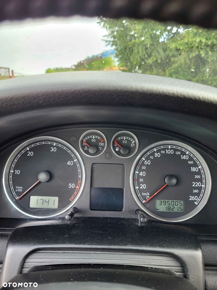 Volkswagen Passat 1.9 TDI Basis - 20