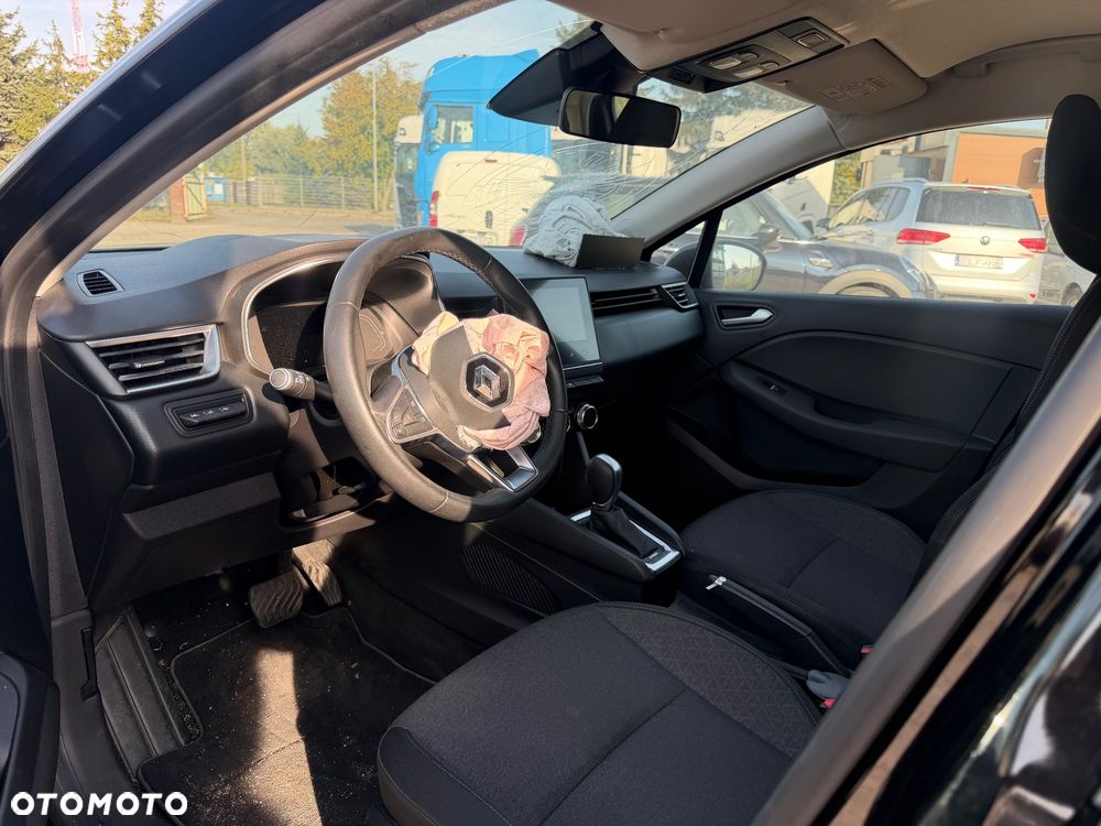 Renault Clio - 11