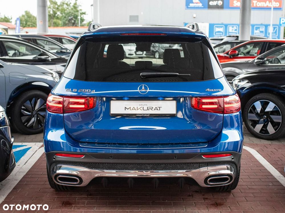Mercedes-Benz GLB - 9