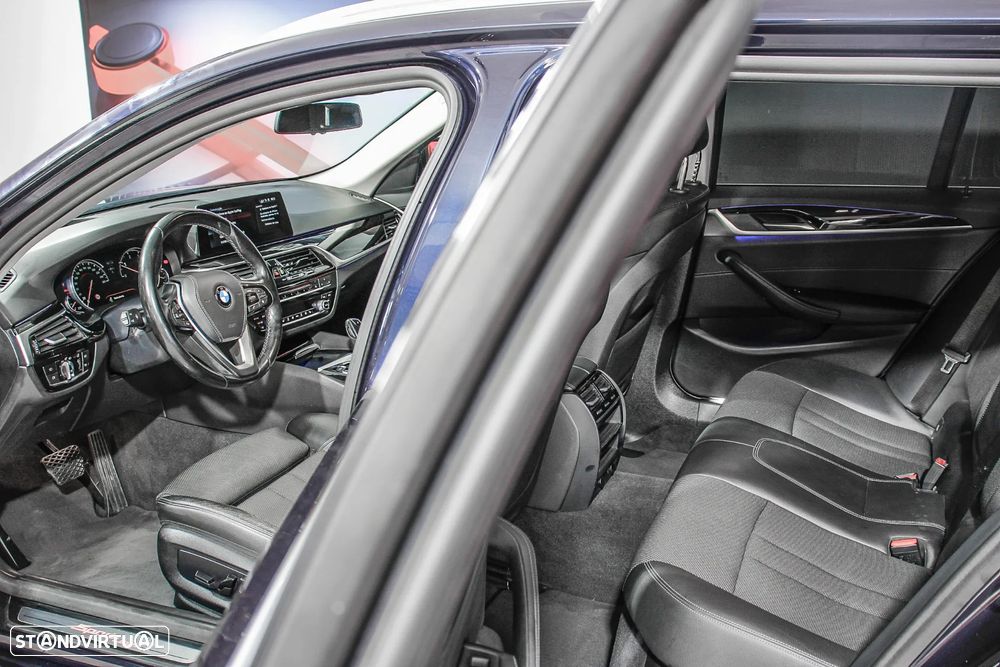 BMW 520 d Touring Aut. Sport Line - 13