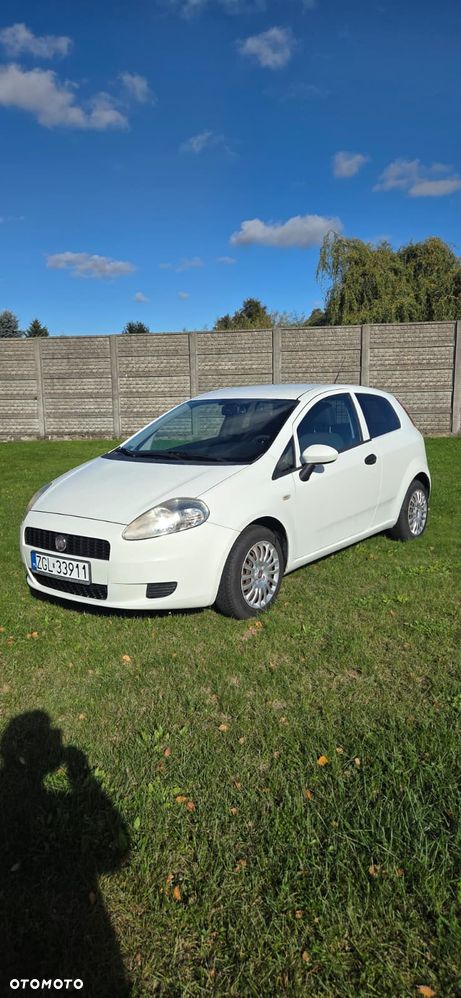 Fiat Punto 2012 photo 3