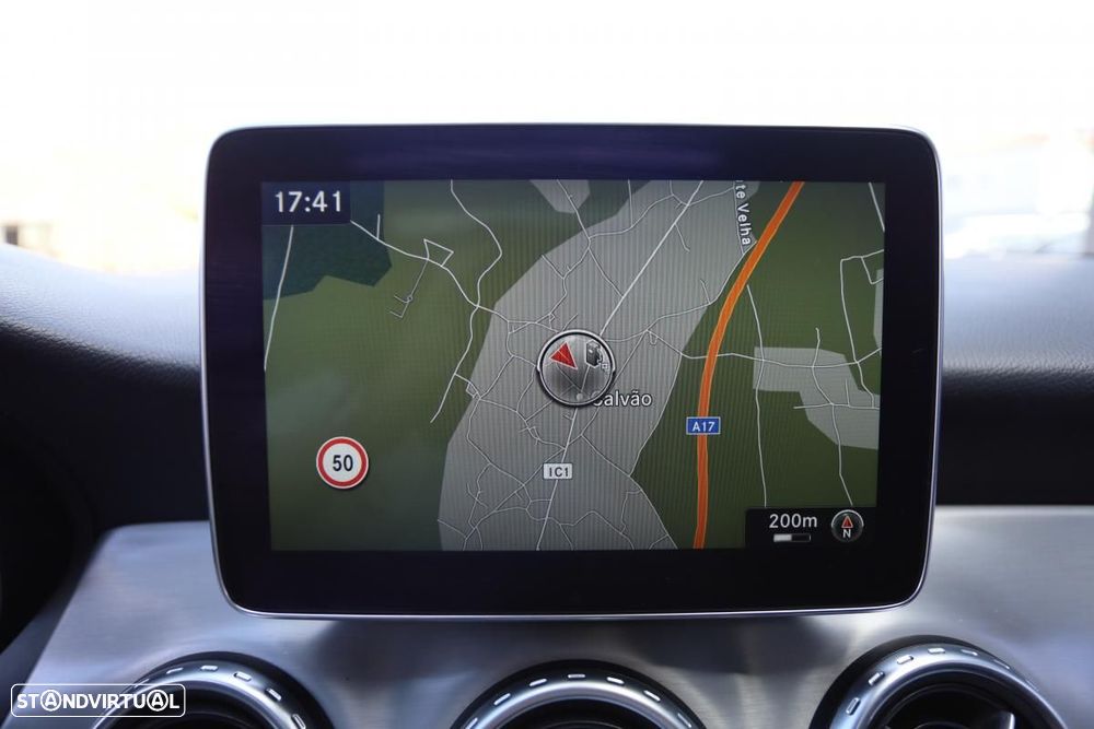 Mercedes-Benz GLA 220 d AMG Line - 13