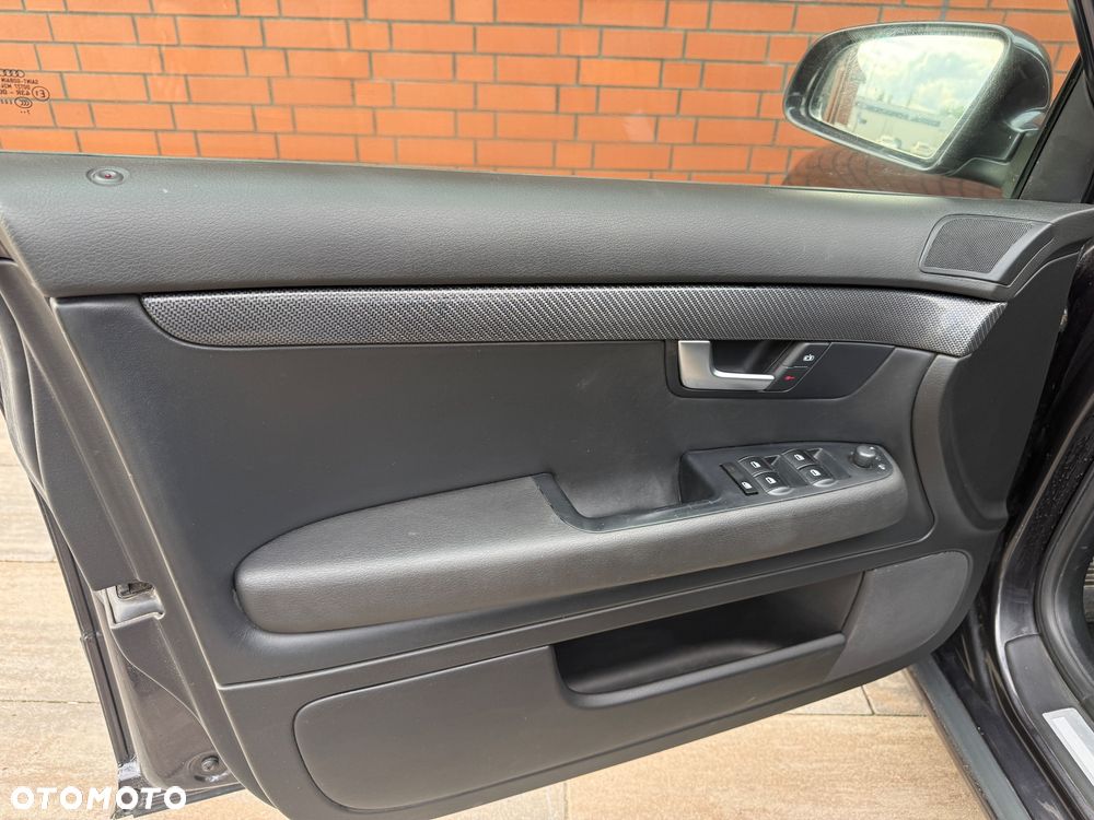Audi A4 Avant 3.0 TDI DPF quattro - 21