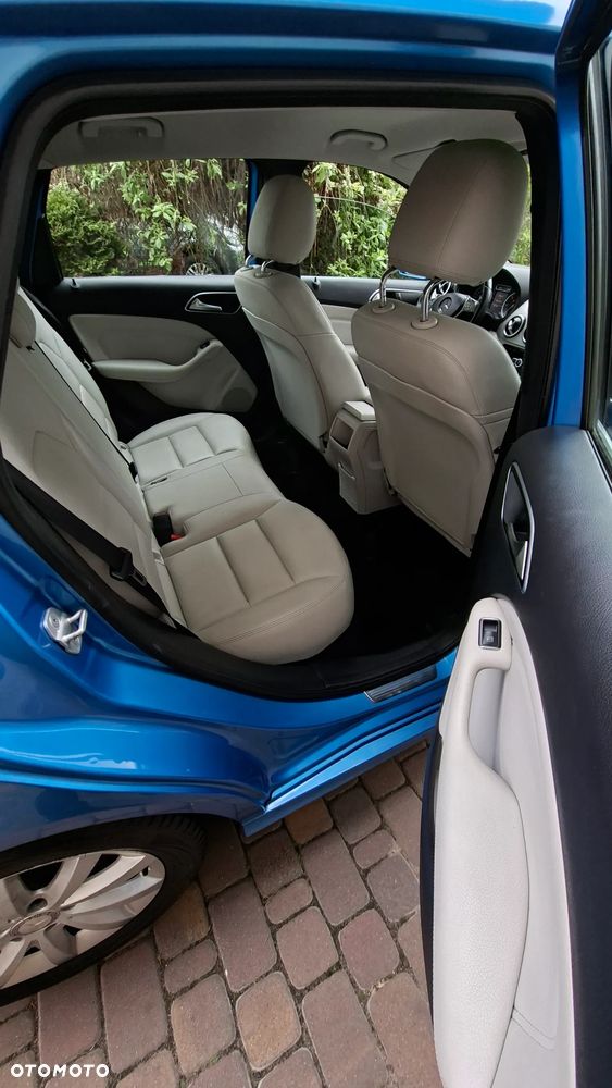 Mercedes-Benz Klasa B 180 CDI (BlueEFFICIENCY) - 12