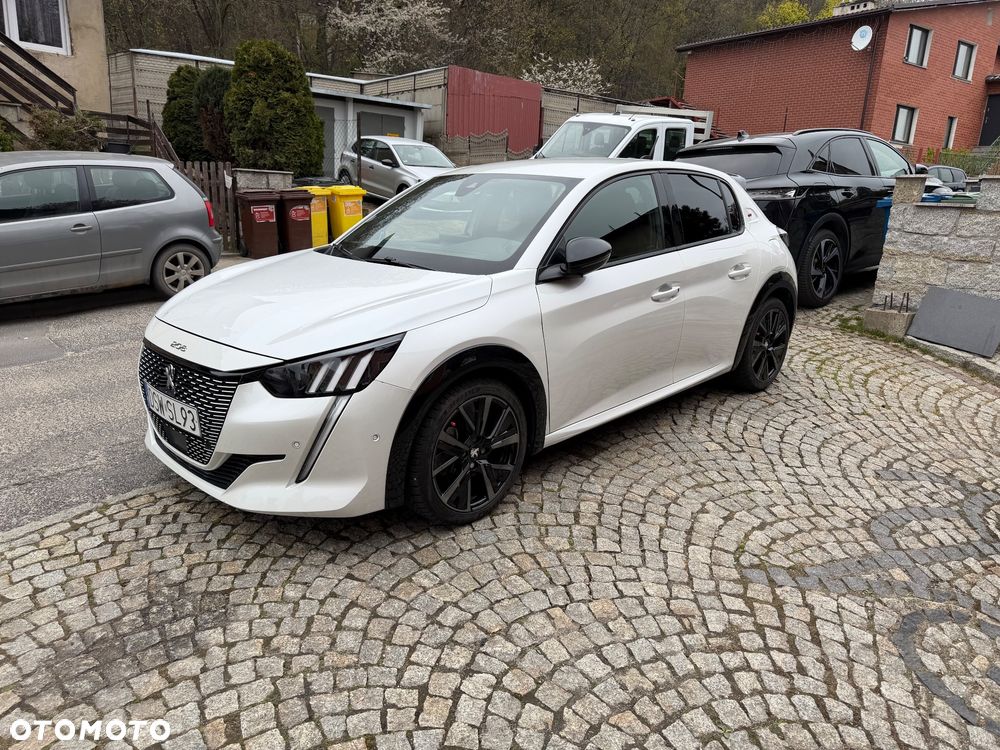 Peugeot 208 1.2 PureTech GT S&S EAT8 - 11