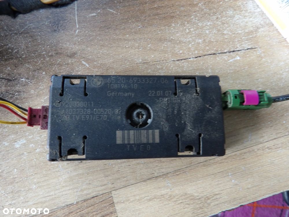 BMW - E70,X5 - WZMACNIACZ ANTENY - 6933327 - 1