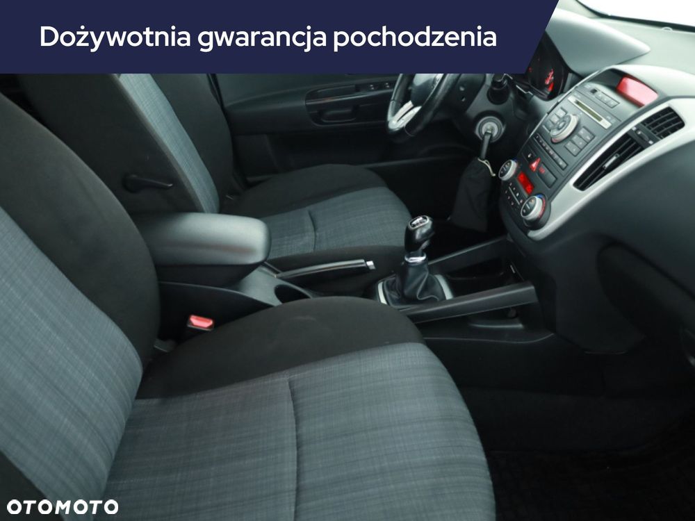 Kia Ceed - 9