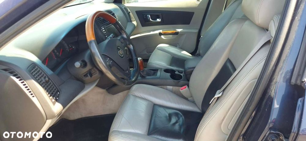 Cadillac CTS - 6