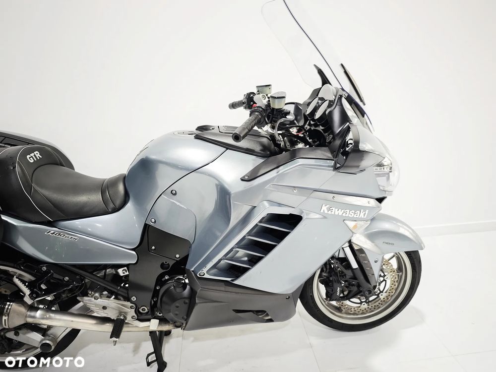 Kawasaki GTR - 10