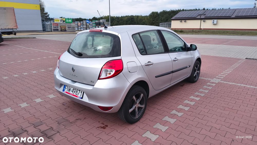 Renault Clio - 6