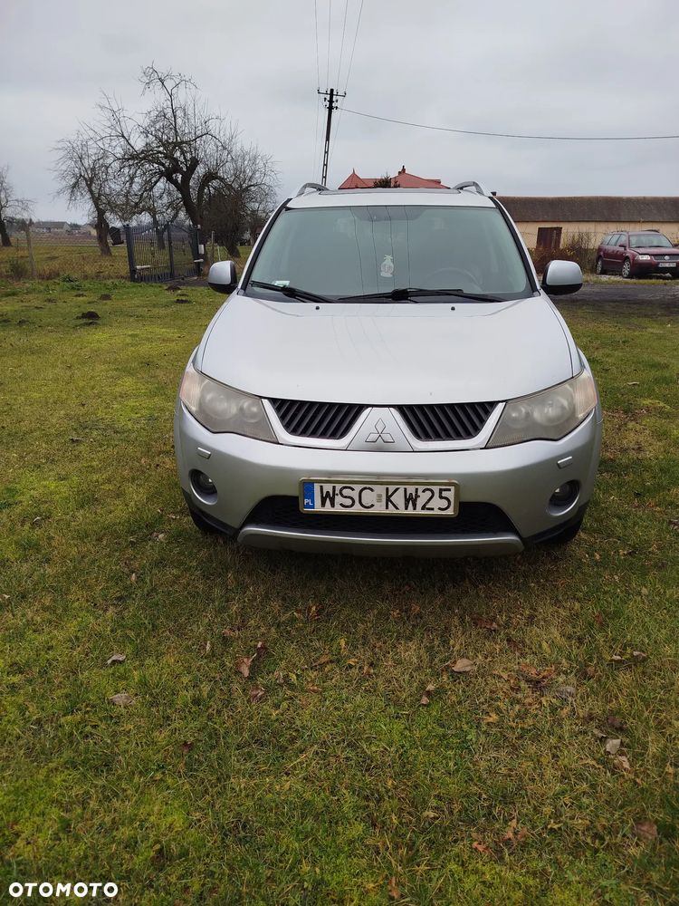 Mitsubishi Outlander 2.0 DID Instyle - 1