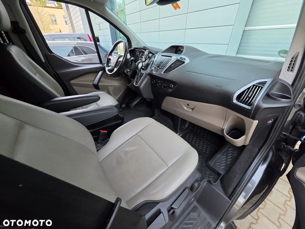 Ford Tourneo Custom 2.0 EcoBlue L1 Titanium SelectShift - 22