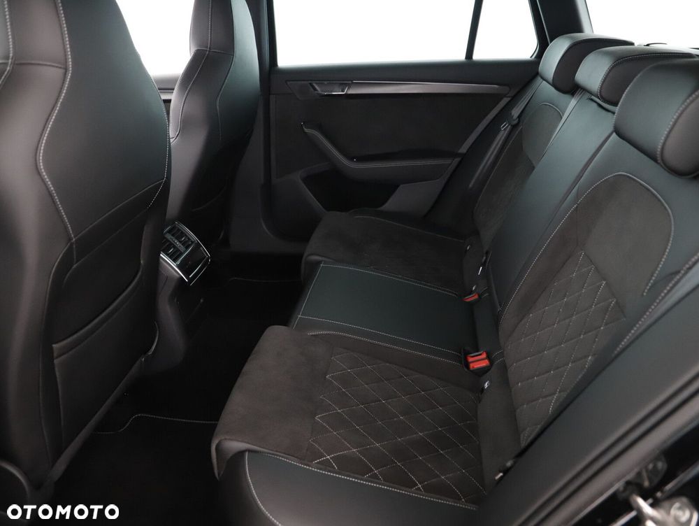 Skoda Superb 2.0 TDI SCR Sportline DSG - 11