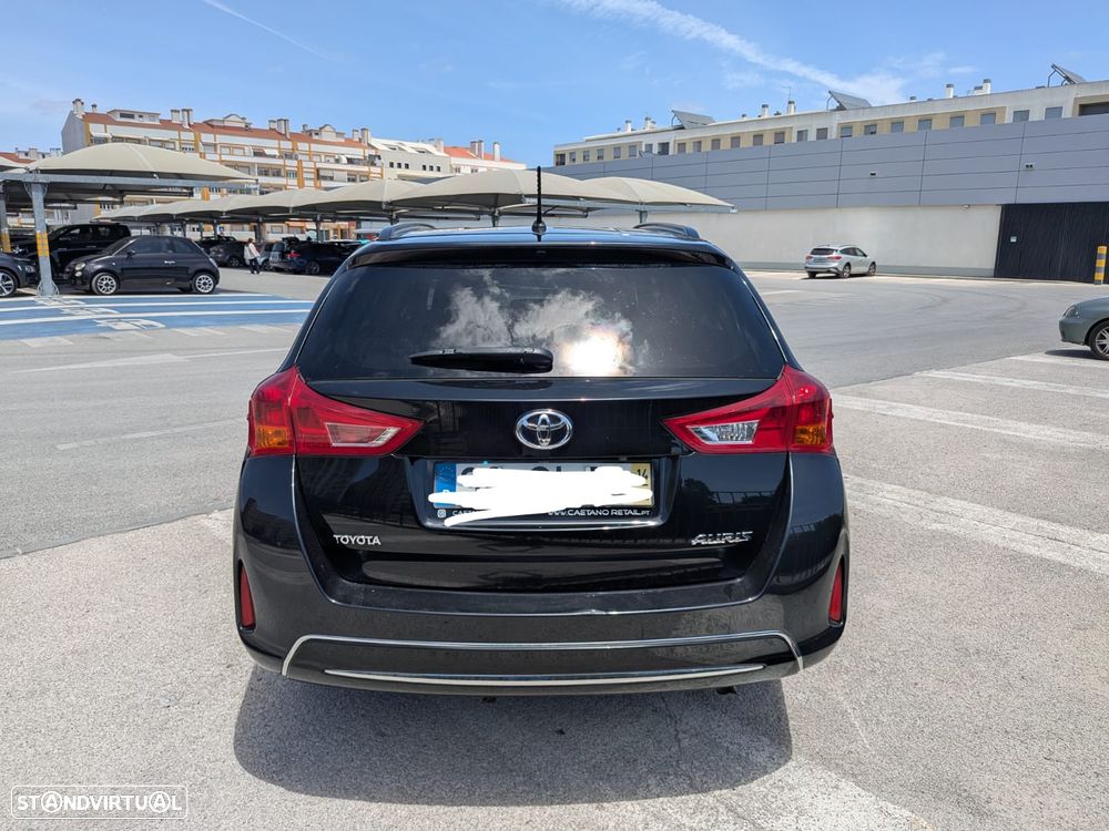 Toyota Auris Touring Sports 1.4 D-4D Com+P.Sport - 18