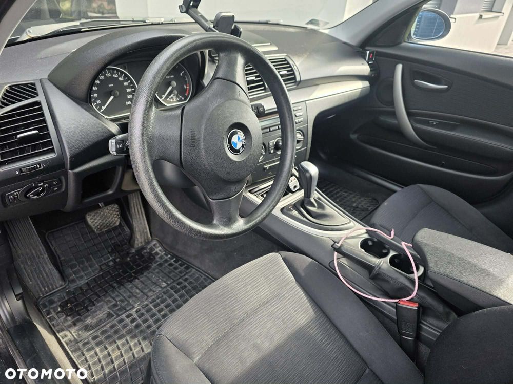 BMW Seria 1 118d DPF - 8