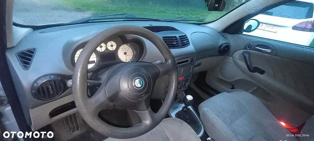 Alfa Romeo 147 1.9 JTD Distinctive - 5