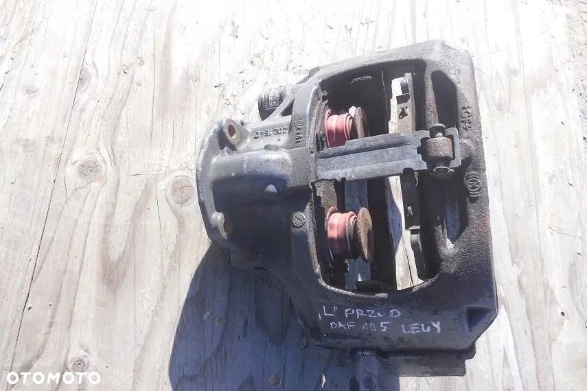 ZACISK HAMULCOWY LEWY PRZÓD DAF 95 105 XF 85 CF - 2