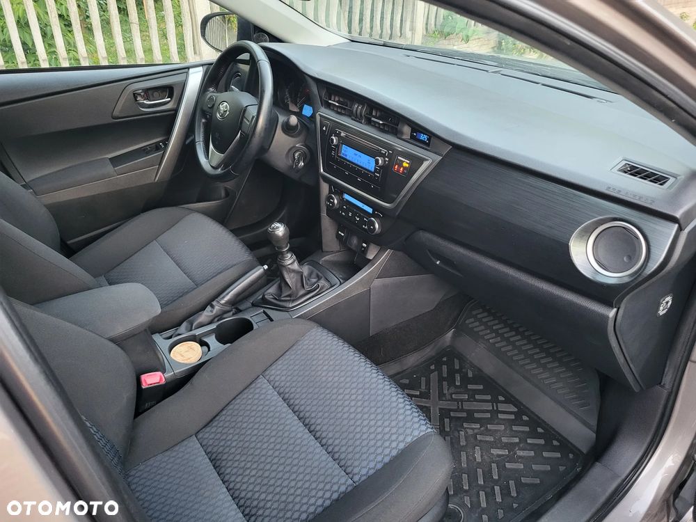 Toyota Auris 1.33 VVT-i Classic - 29
