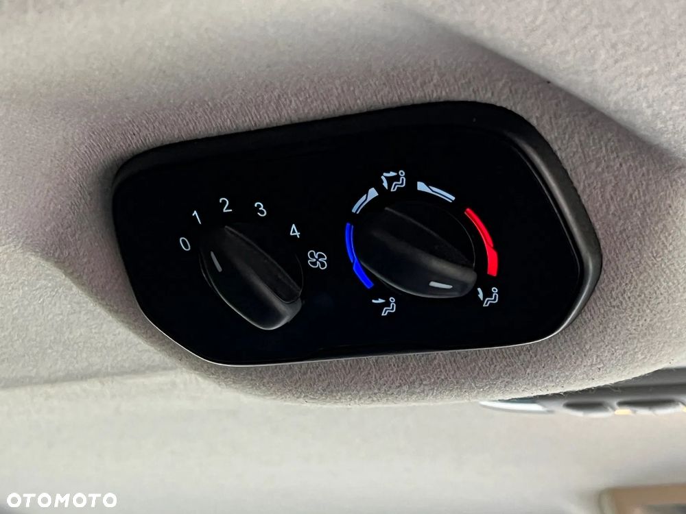 Ford Transit Custom 290 L2H1 Limited - 31