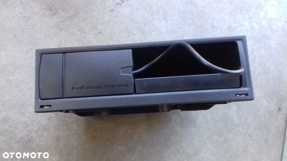 audi music interface 4E0035785D A6 C6 - 1