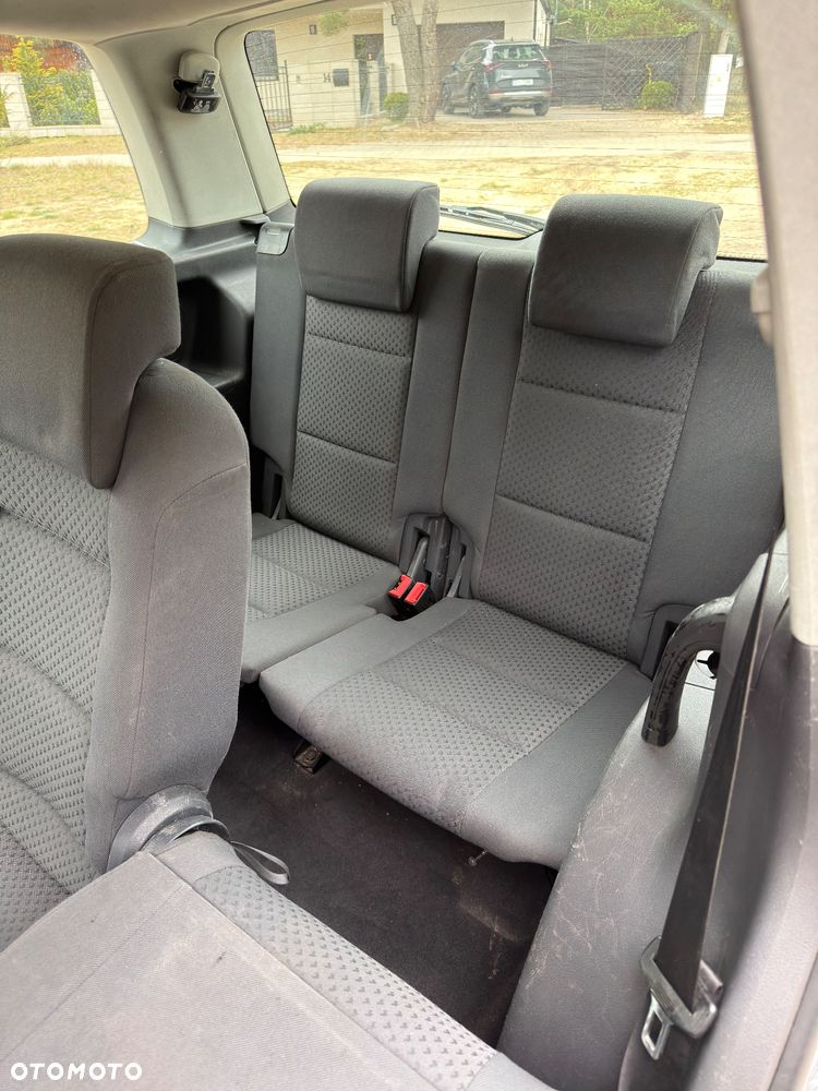 Volkswagen Touran - 18