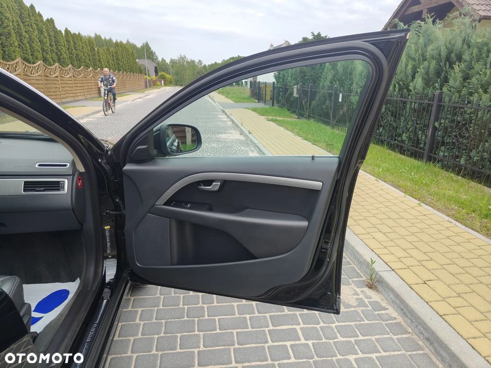 Volvo V70 2.0D Momentum - 24