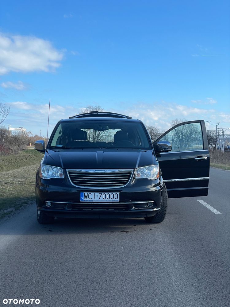 Chrysler Town & Country 3.6 Limited - 7