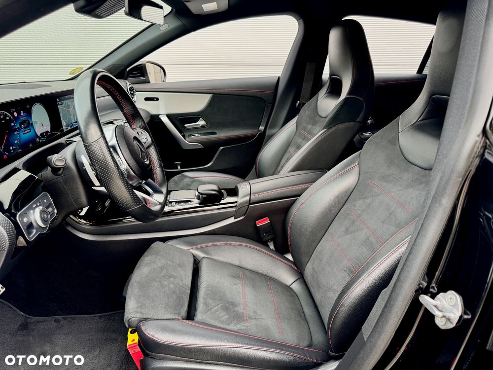 Mercedes-Benz CLA 220 d AMG Line 8G-DCT - 23