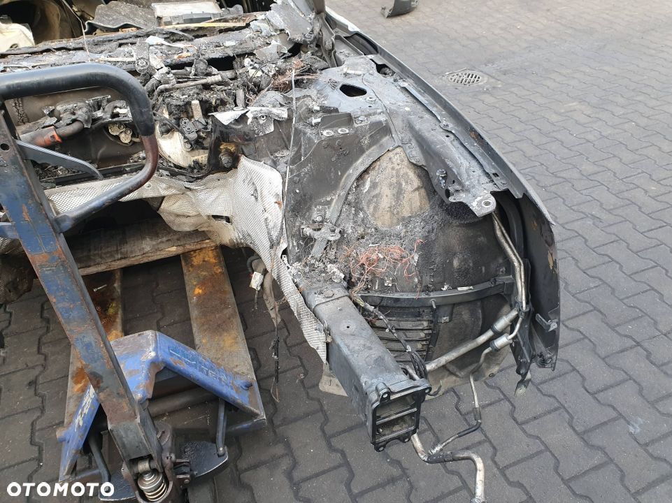 ĆWIARTKA LEWA PRZÓD AUDI A8 L D4 LIFT - 1