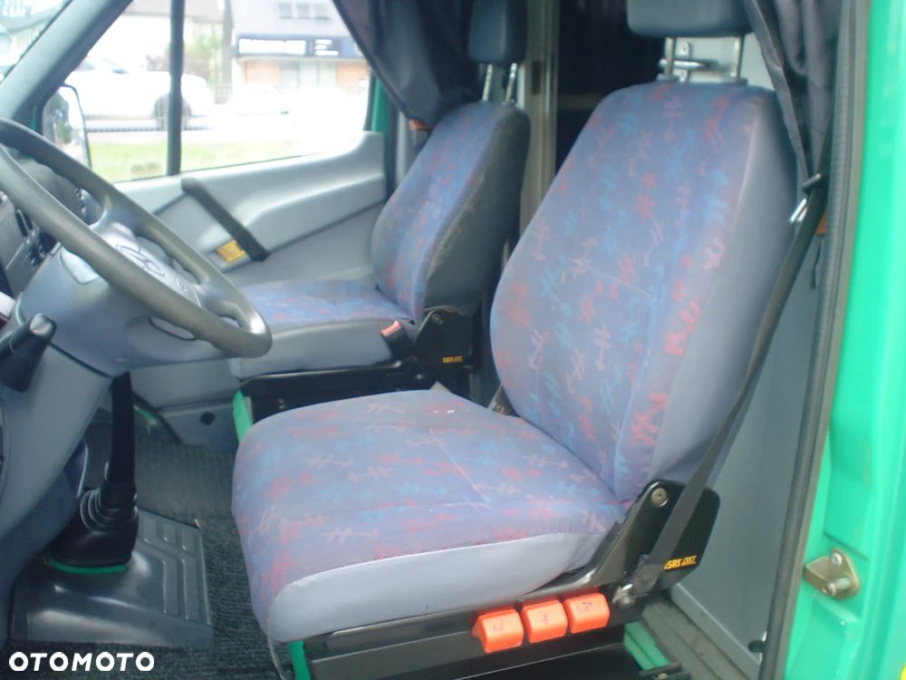 Mercedes-Benz SPRINTER - 21