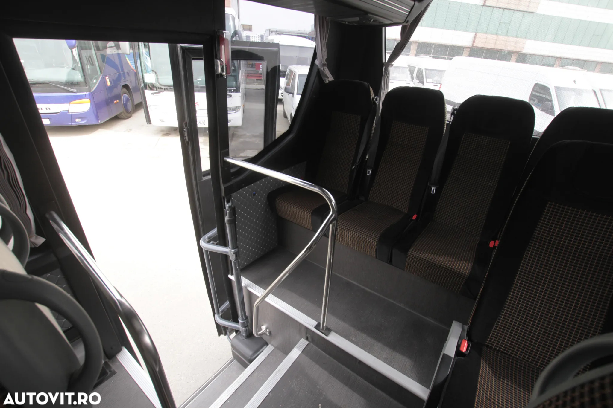 Iveco 70C18 29+1+1 locuri - 17