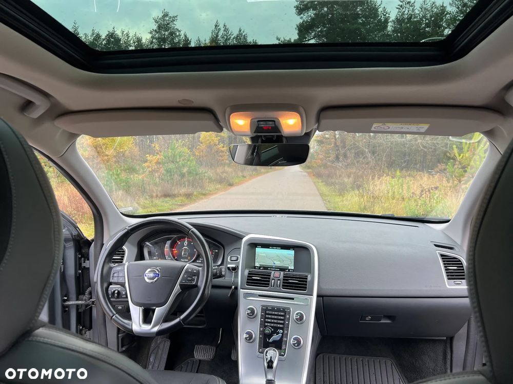 Volvo XC 60 D5 AWD Momentum - 11