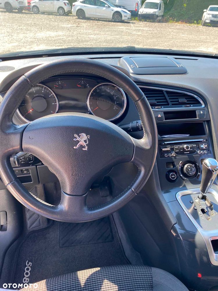 Peugeot 5008 - 6
