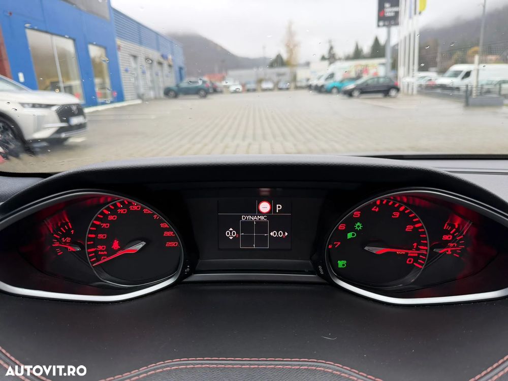 Peugeot 308 1.2L PureTech 130 S&S EAT8 GT - 35