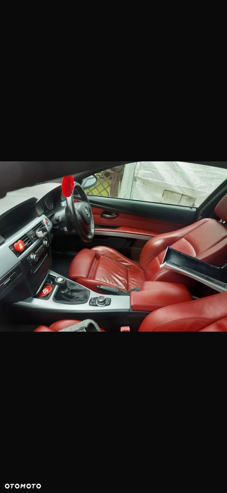 BMW Seria 3 335i Coupe - 6