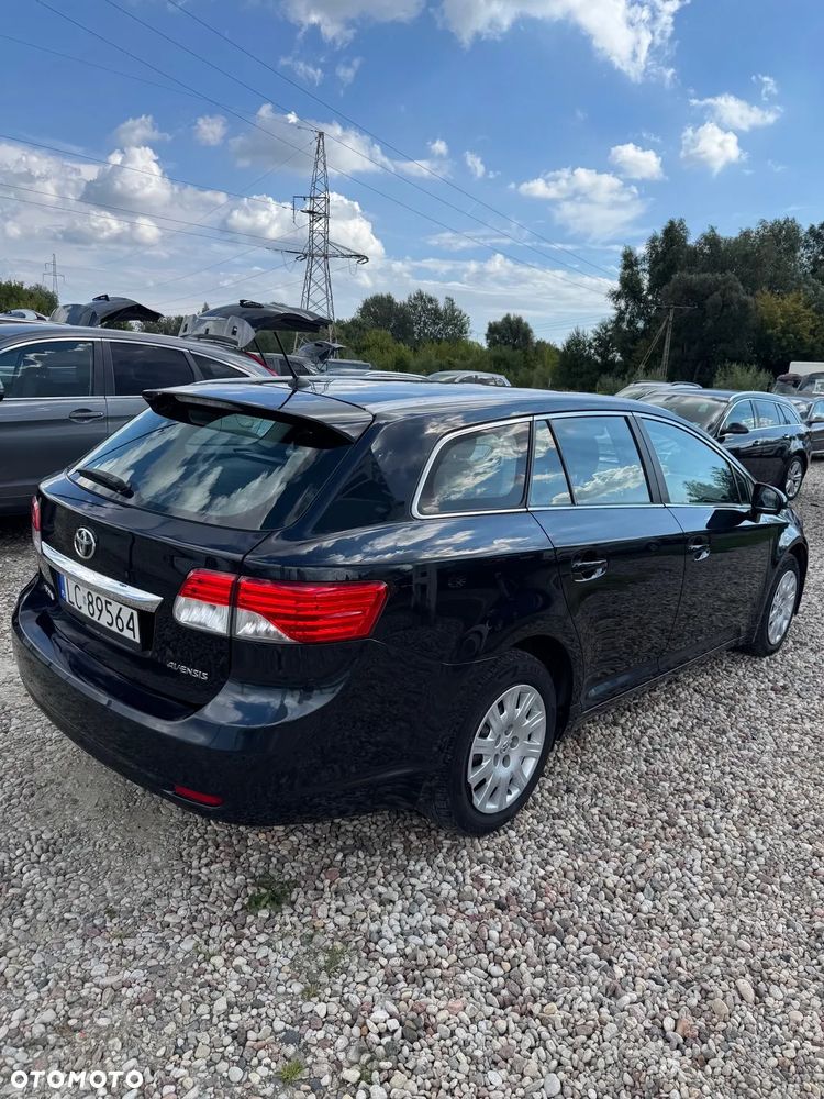 Toyota Avensis 2.0 D-4D Premium - 3
