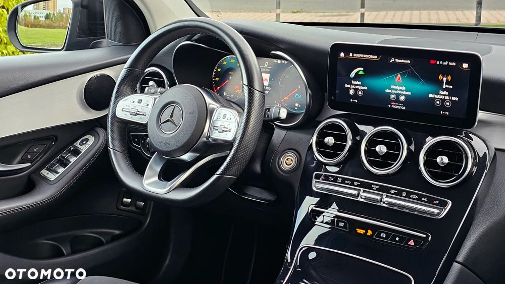 Mercedes-Benz GLC 300 e 4-Matic - 19