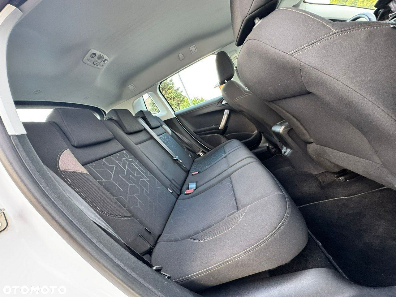 Peugeot 2008 e-HDi FAP 115 STOP & START Business-Line - 26