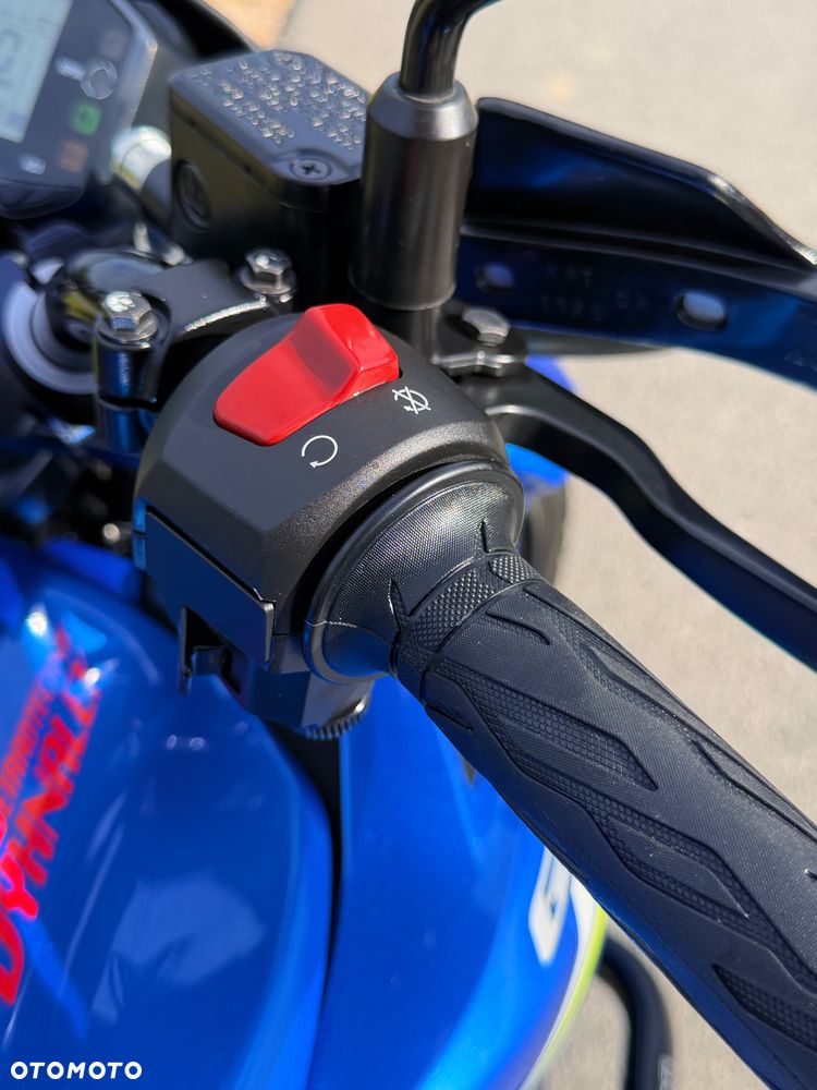 Suzuki GSX - 10