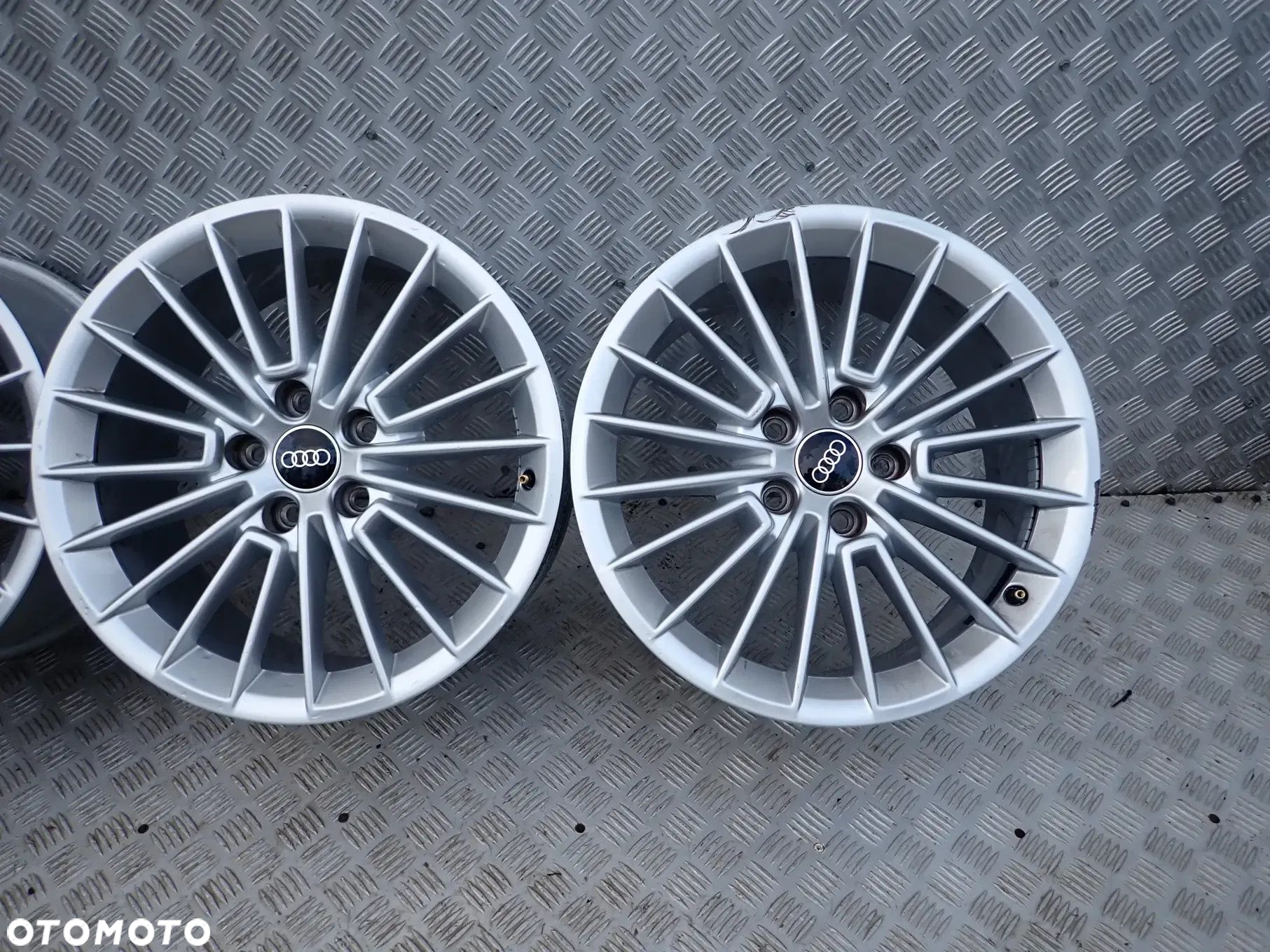 FELGI ALUMINIOWE AUDI 8x17 et 46 A3 A4 b5 b6 b7 A5 A6 A8 Q2 Q3 Q5 - 8Y0601025B - 3